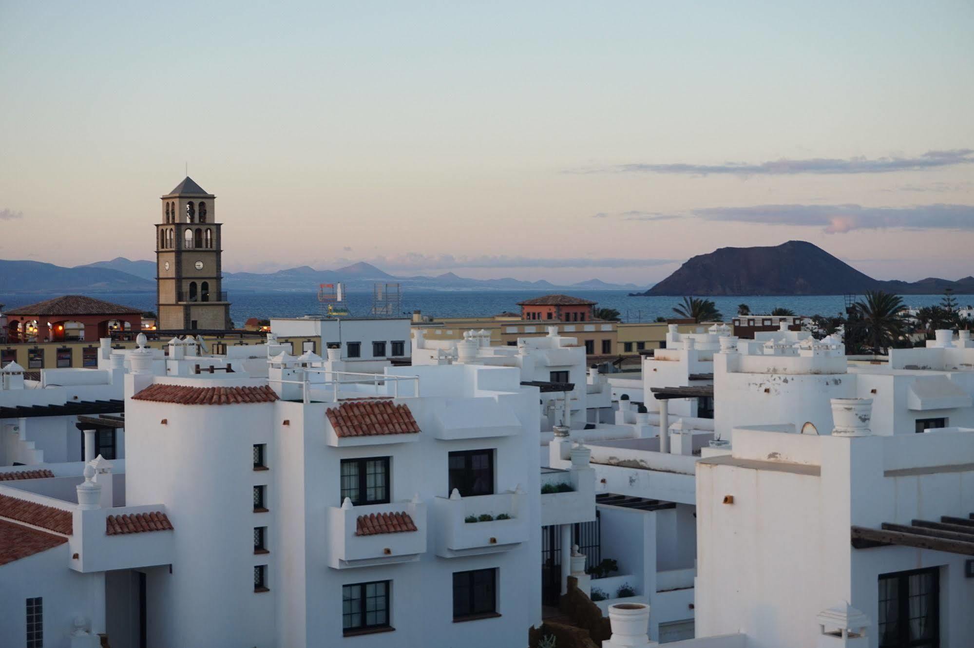 Hotel Surf Riders Fuerteventura (Adults Only) Corralejo Esterno foto